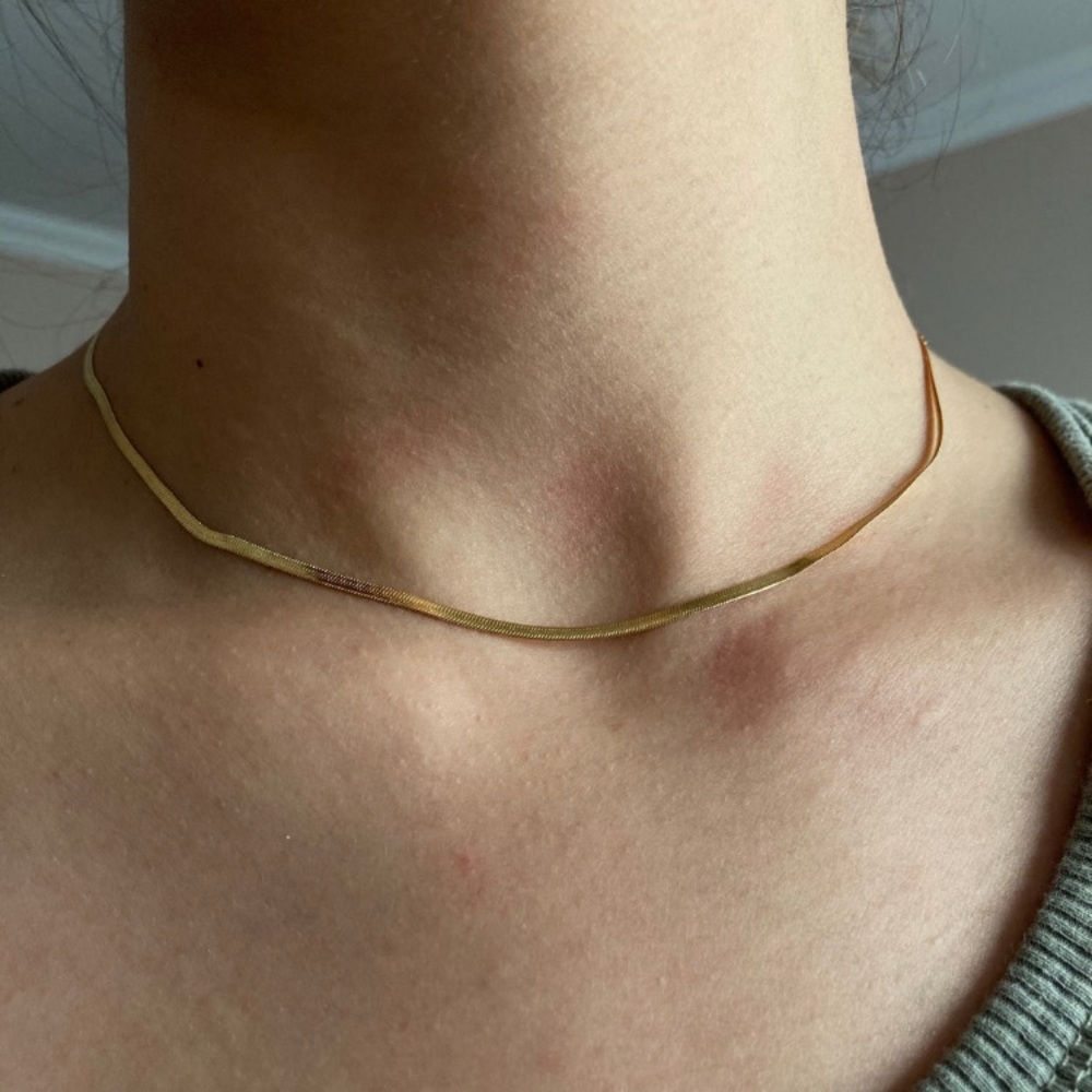 Gold snakechain necklace